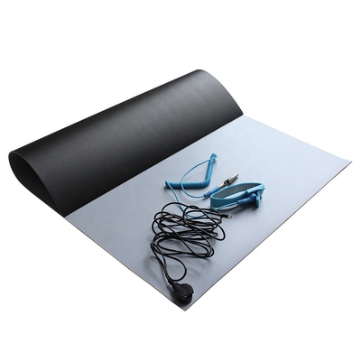 100cm X 90cm Permukaan Tahan ESD Anti Statis Mat 10E6 Lantai Cocok